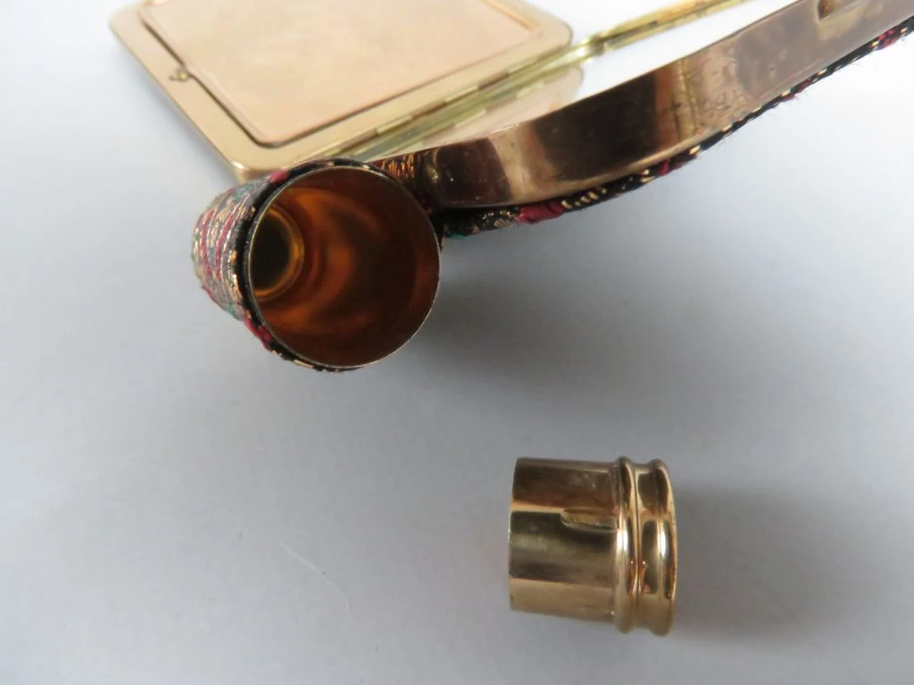 Vintage dames compact met spiegel, kam en parfumflesje - foto 4