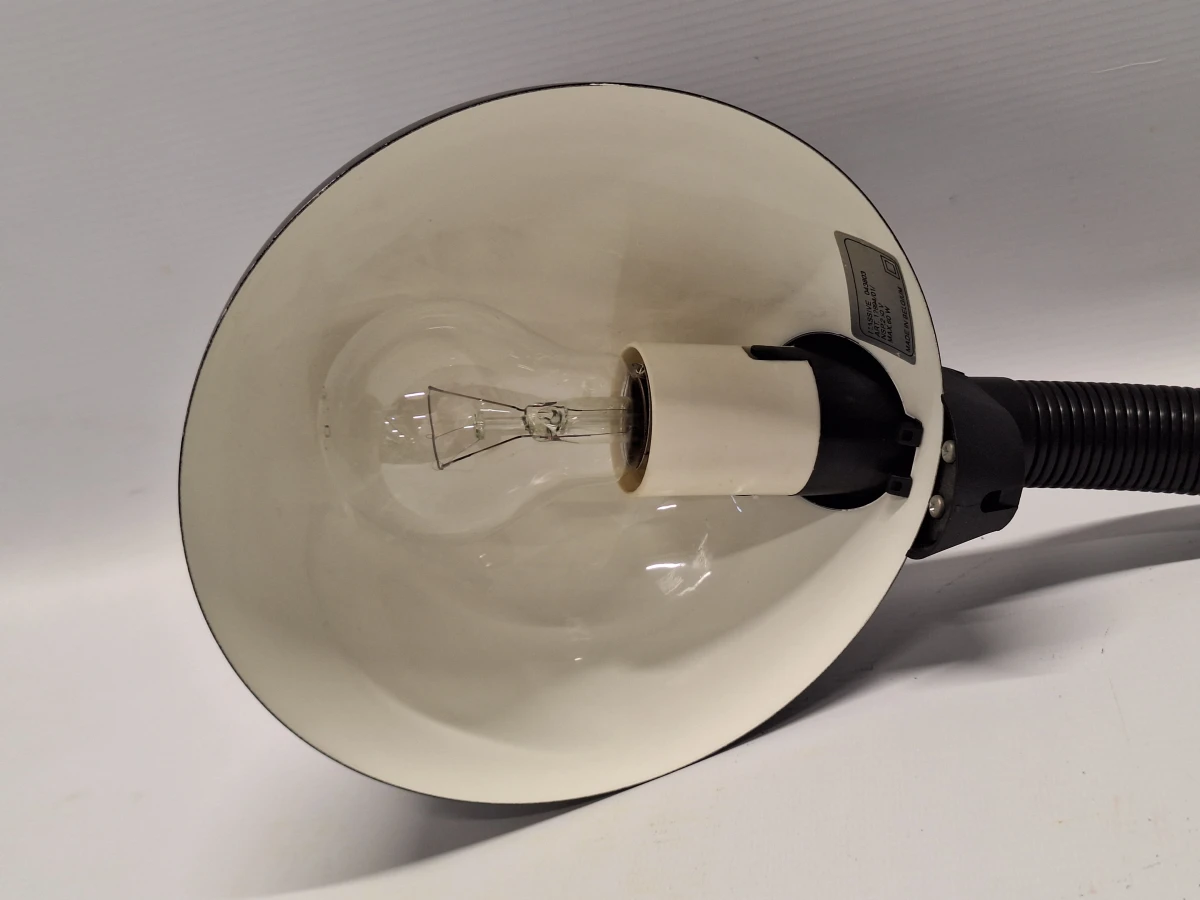 Vintage Massive bureaulamp – Belgische retro designklassieker in mat zwart - foto 10