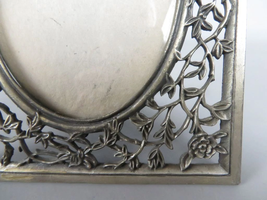 Decoratieve metalen fotolijst met bloemenmotief - foto 4