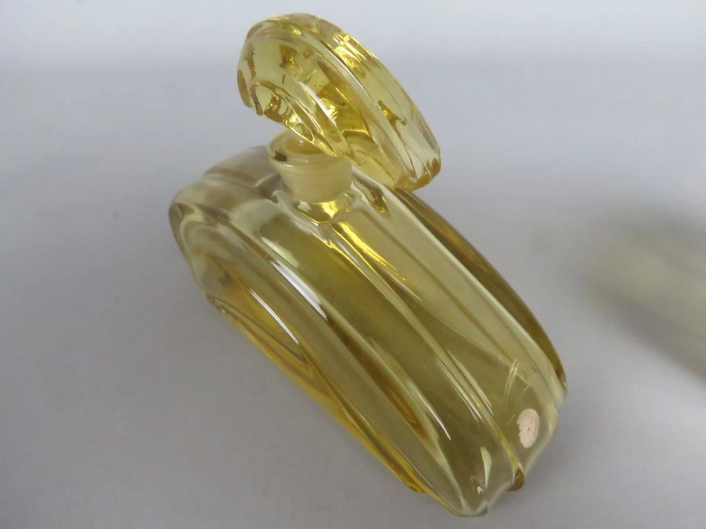 Set van 3 gele glazen parfumflesjes. - foto 4