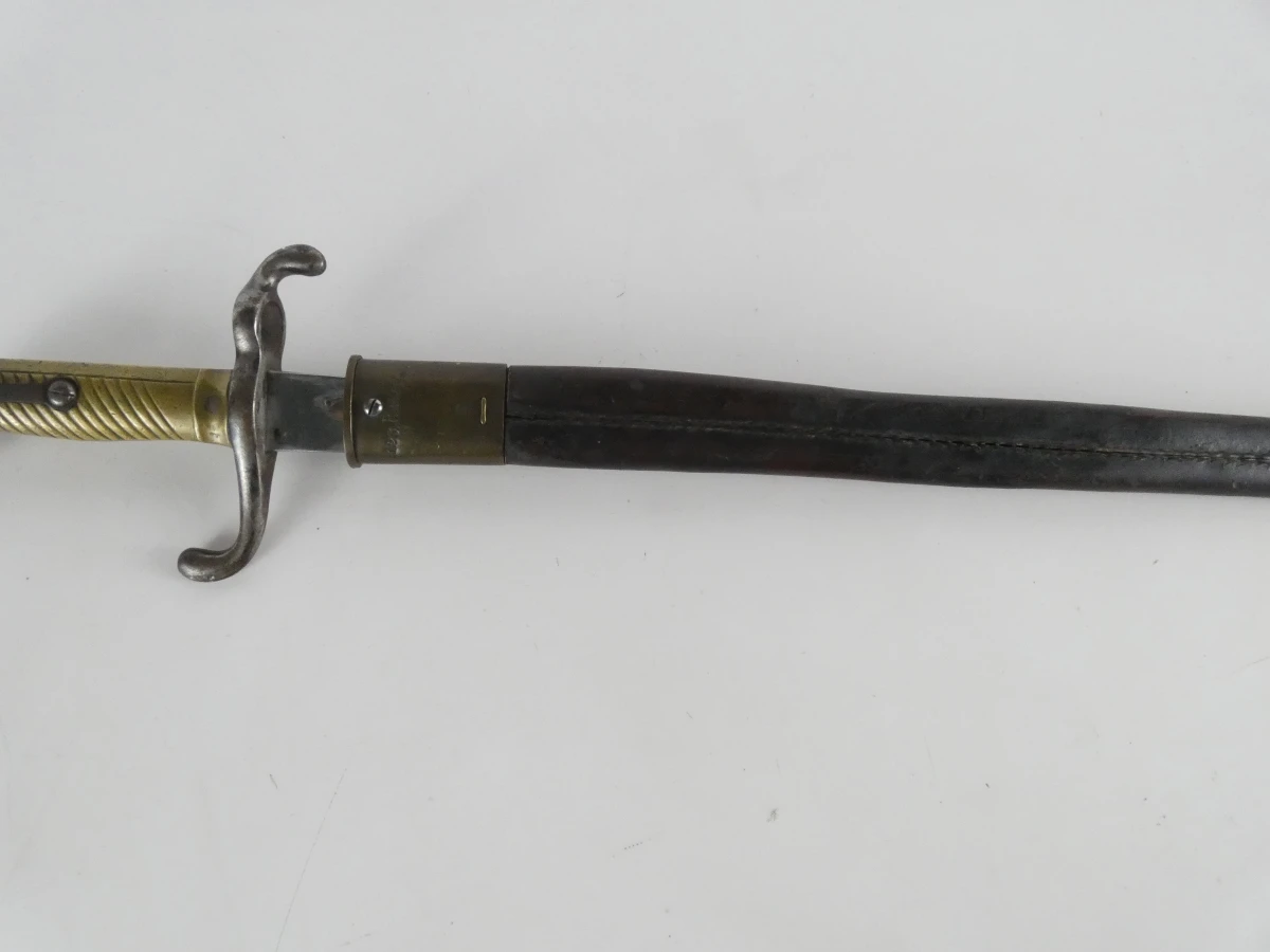 Oude militaire bajonet met schede - foto 3
