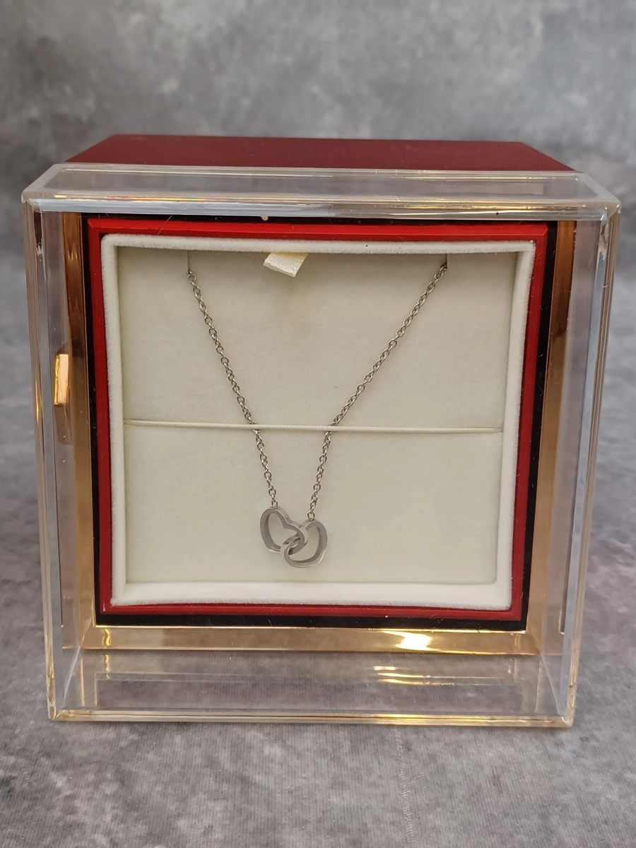 Luxe FabuLove draaibare sieradendoos met geconserveerde rode roos en ketting - foto 6