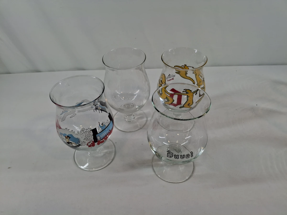 Set van 9 Duvel bierglazen met diverse opdrukken - foto 3