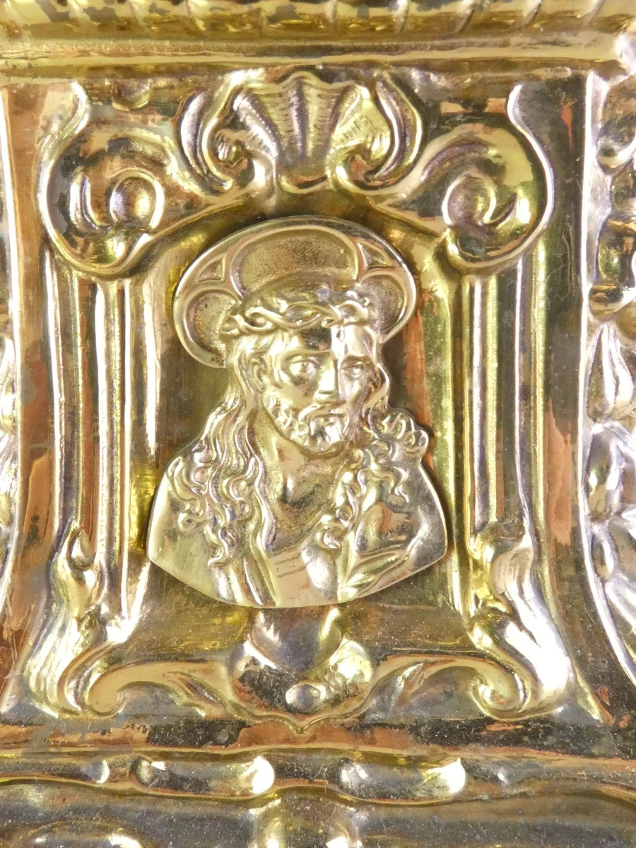 Grote neogotische altaarkandelaar | Geperst messing | 82 cm - foto 6