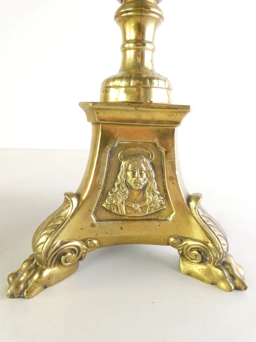 Set van 2 vintage messing kandelaars met religieuze motieven - foto 7