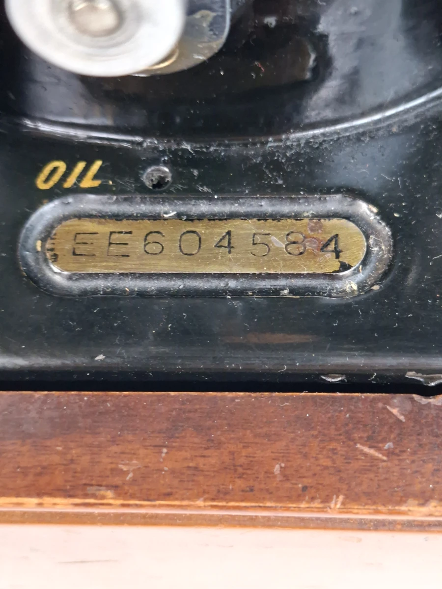 🧵 Prachtige Vintage Singer 201K Naaimachine (1947/1948) – De 'Rolls-Royce' onder de naaimachines - foto 3