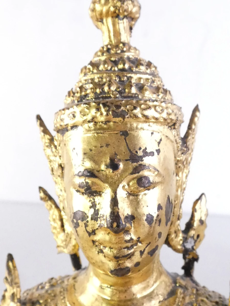 Twee traditionele Thaise beelden - Boeddha en Yaksha - foto 5