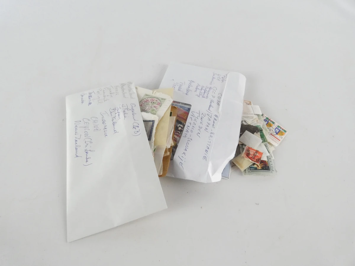 De grootste postzegelverzameling tot nu toe, albums en enveloppen - foto 7