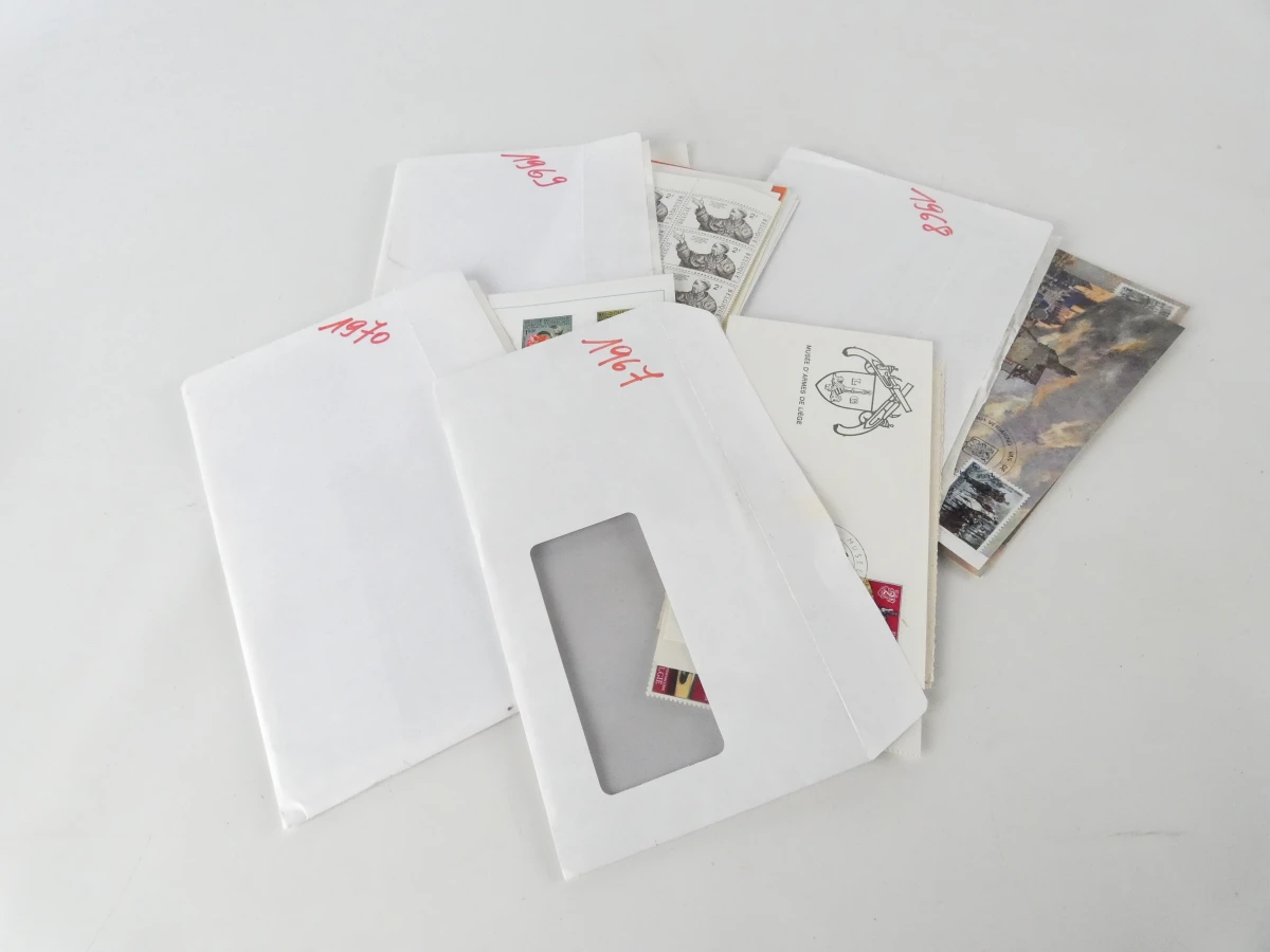 De grootste postzegelverzameling tot nu toe, albums en enveloppen - foto 10