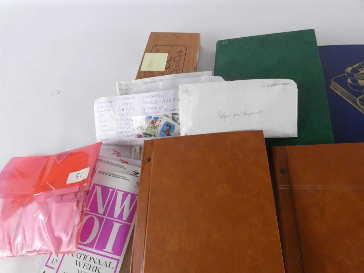 De grootste postzegelverzameling tot nu toe, albums en enveloppen - foto 16