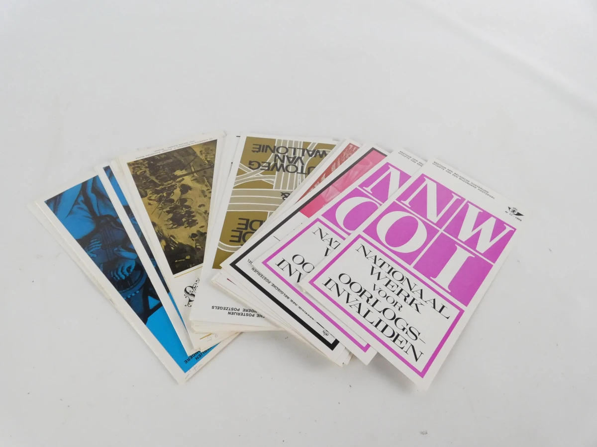 De grootste postzegelverzameling tot nu toe, albums en enveloppen - foto 8
