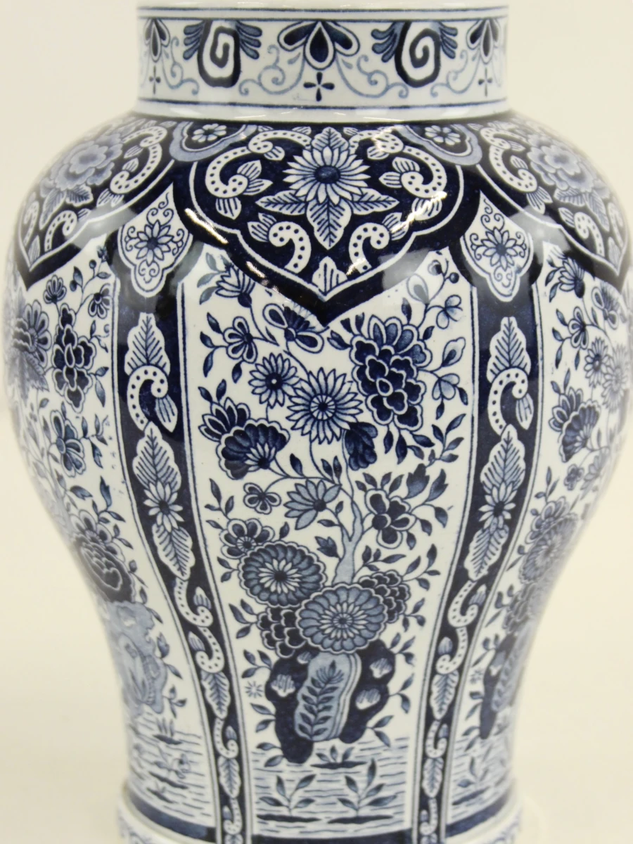 Delft blauw-witte dekselvaas met bloemendecor - foto 6