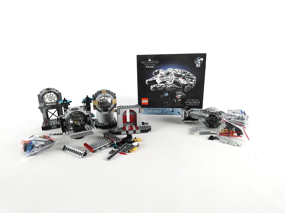 LEGO Star Wars Set – Millennium Falcon + 75093 + 75082 - foto 22