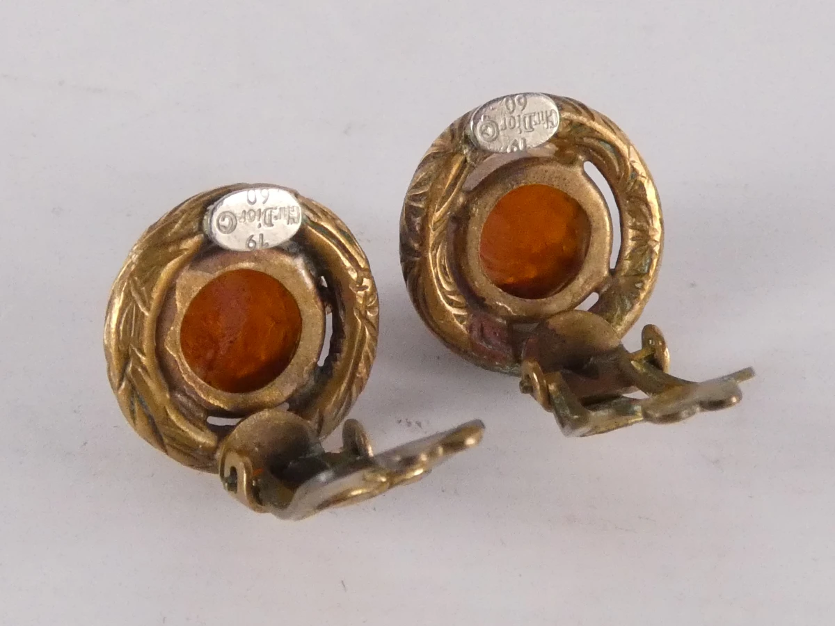 Christian Dior: Vintage oorbellen en Dolce Vita broche - foto 5