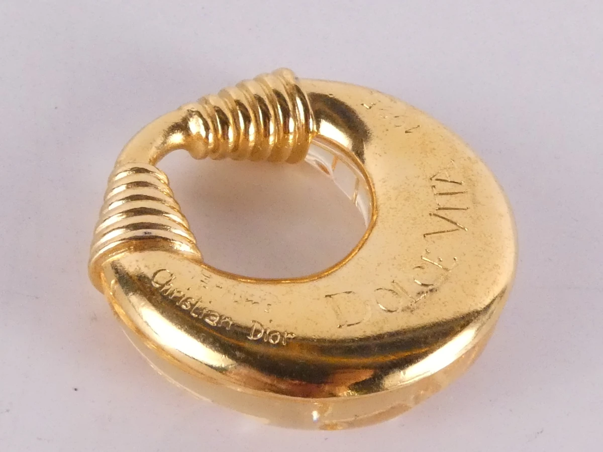 Christian Dior: Vintage oorbellen en Dolce Vita broche - foto 13