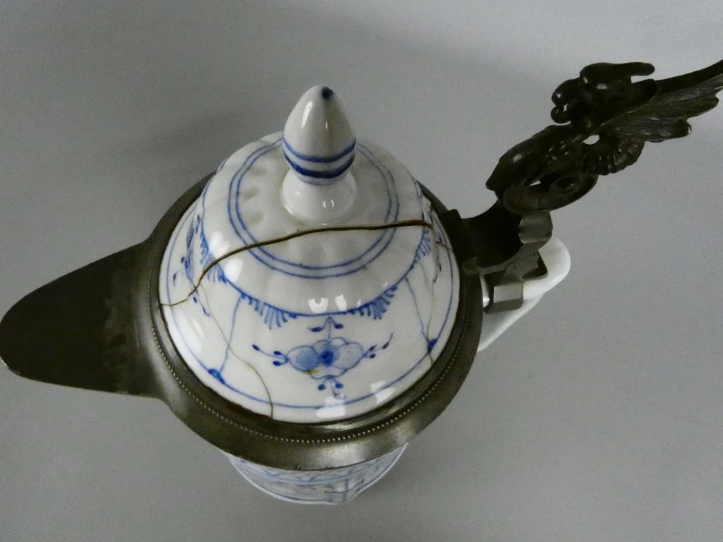 Antieke porseleinen bierpul met deksel en blauw decor - foto 7