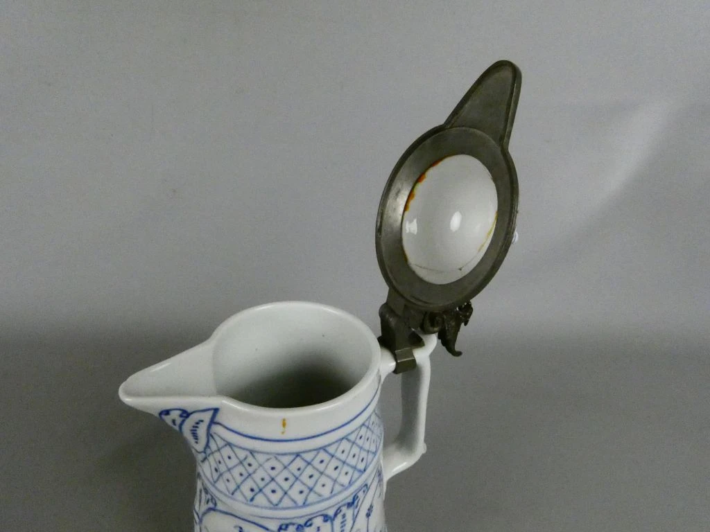 Antieke porseleinen bierpul met deksel en blauw decor - foto 5