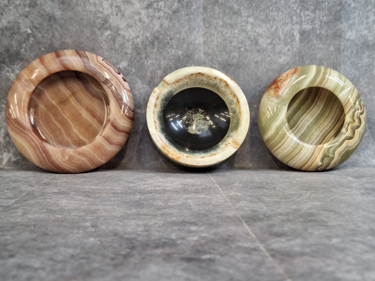 Set van 3 vintage onyx asbakken - foto 2
