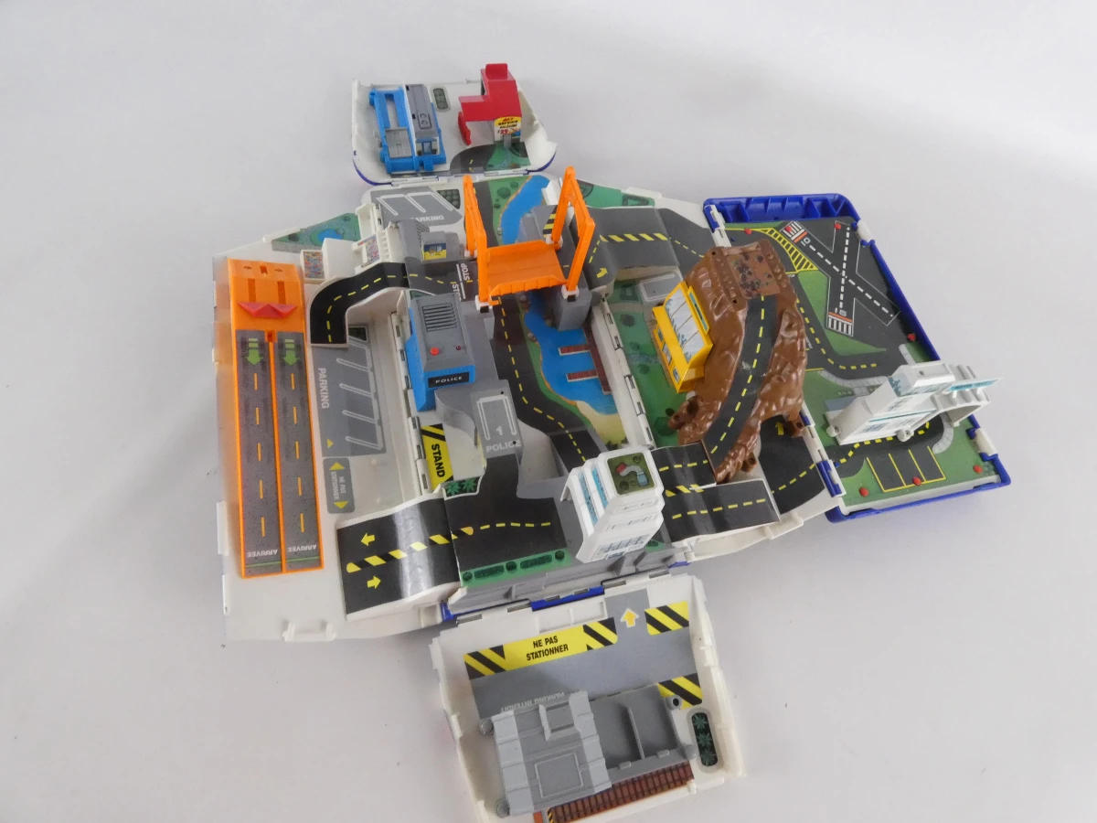 Galoob voertuigen: Supervan City bus, vliegtuig en helikopter - foto 6