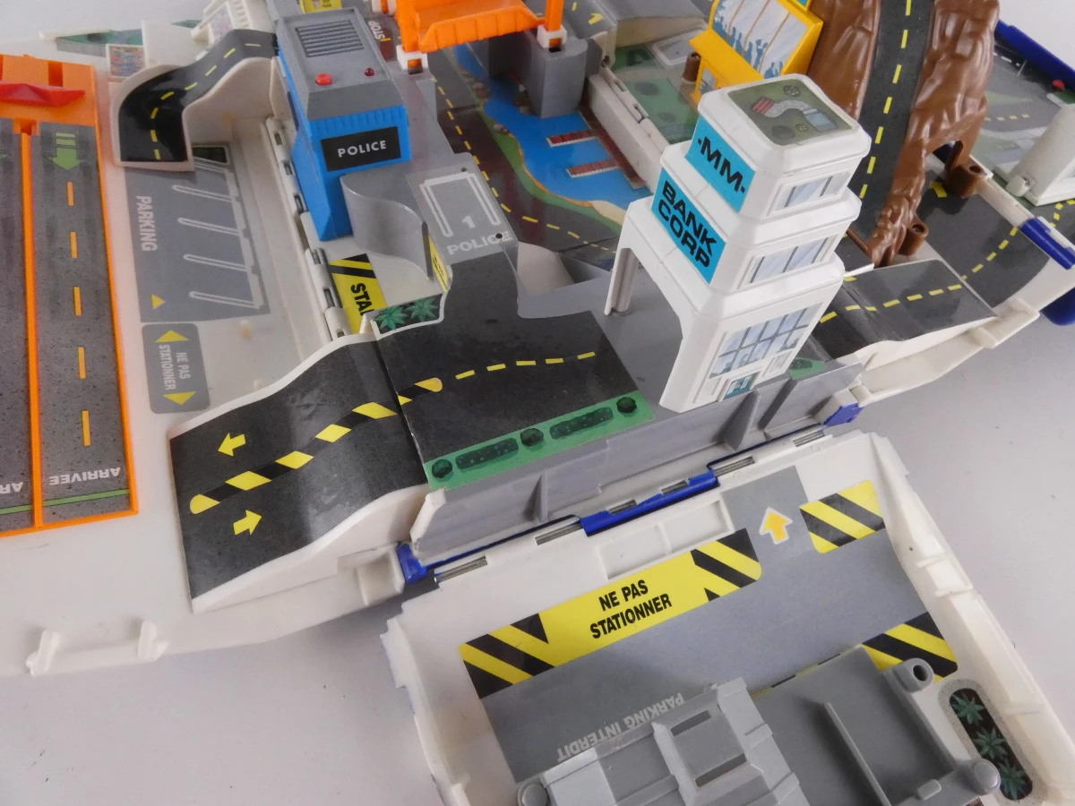 Galoob voertuigen: Supervan City bus, vliegtuig en helikopter - foto 7