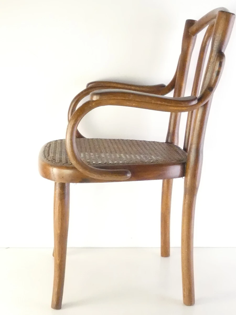 Thonet kindsstoel met gevlochten zitting en armleuningen - foto 14