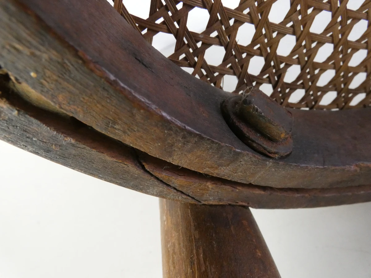 Thonet - Houten ronde kinderstoel met rugleuning en een gevlochten zitting - foto 7