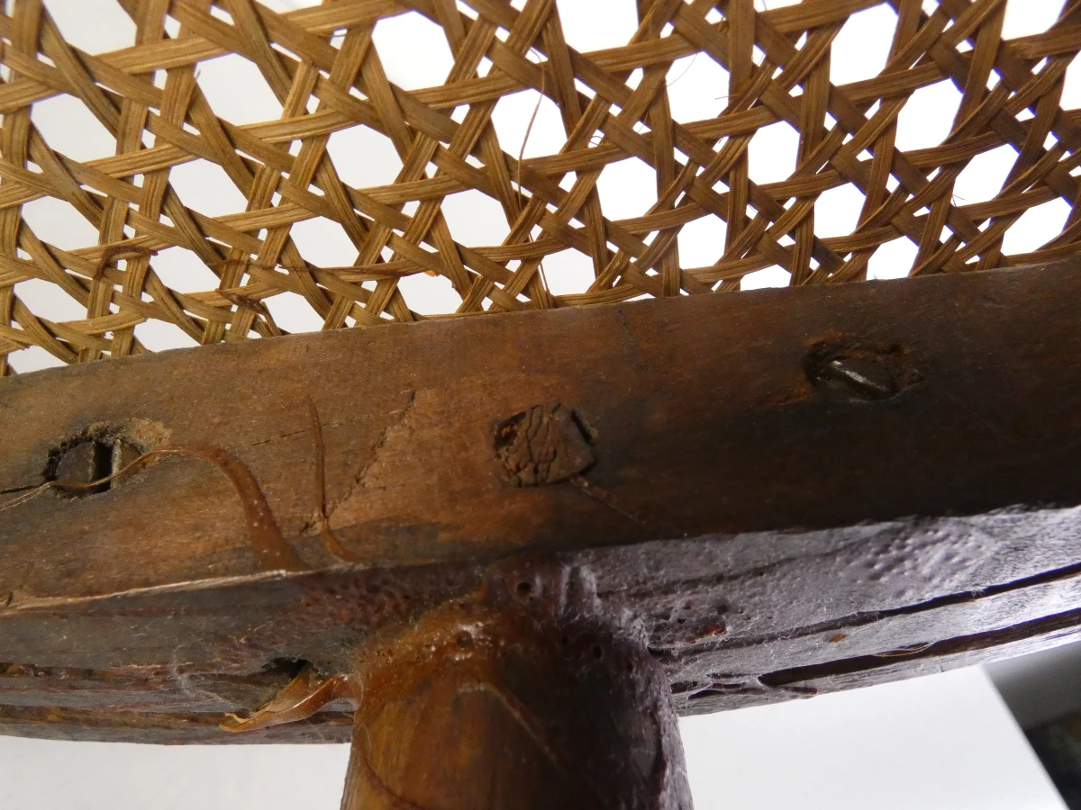 Thonet - Houten ronde kinderstoel met rugleuning en een gevlochten zitting - foto 9