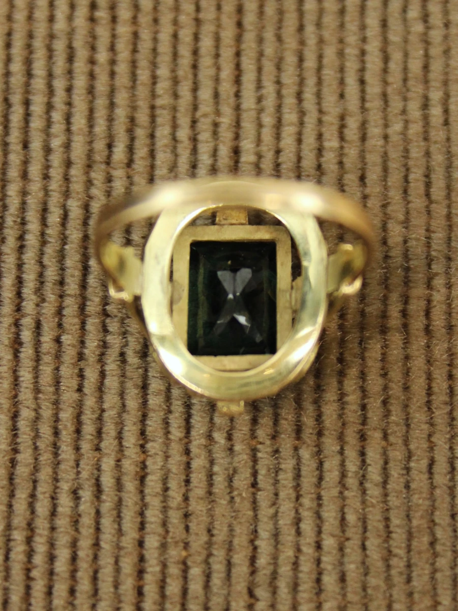 14 karaats gouden ring met groene steen - foto 3