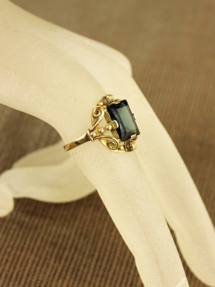 14 karaats gouden ring met groene steen - foto 9