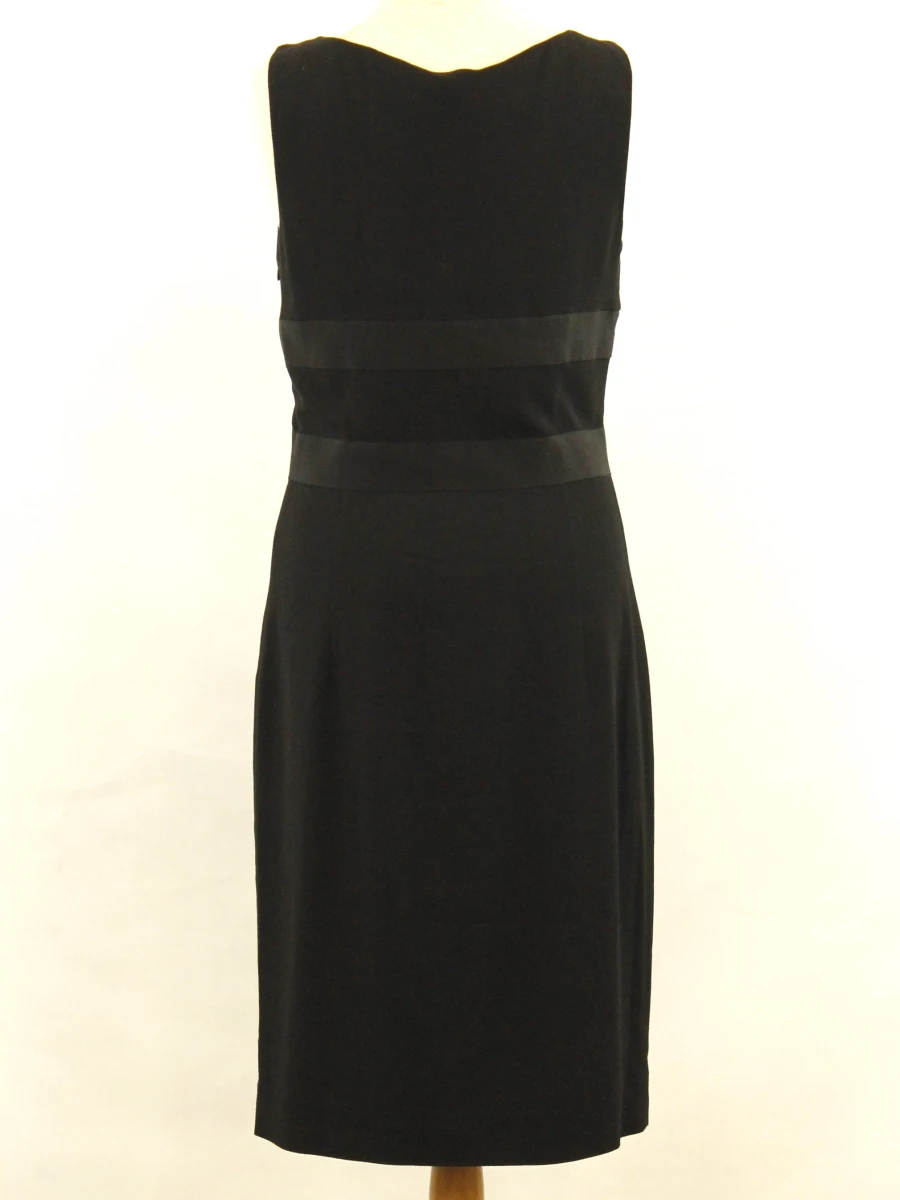 REDValentino - stijlvolle zwarte jurk met strikdetail - foto 5