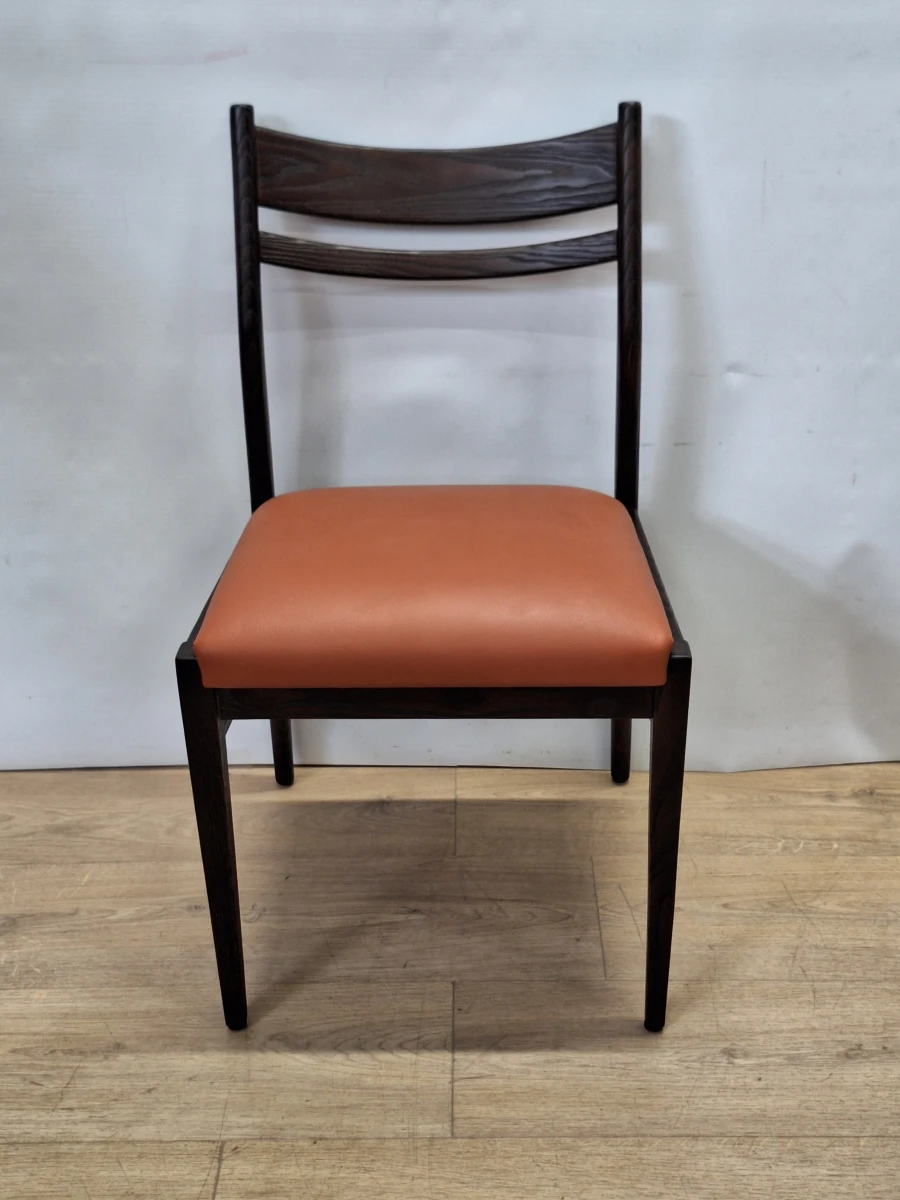Set van 6 vintage Mid-Century eetkamerstoelen - donker hout & cognackleurige zitting - foto 6