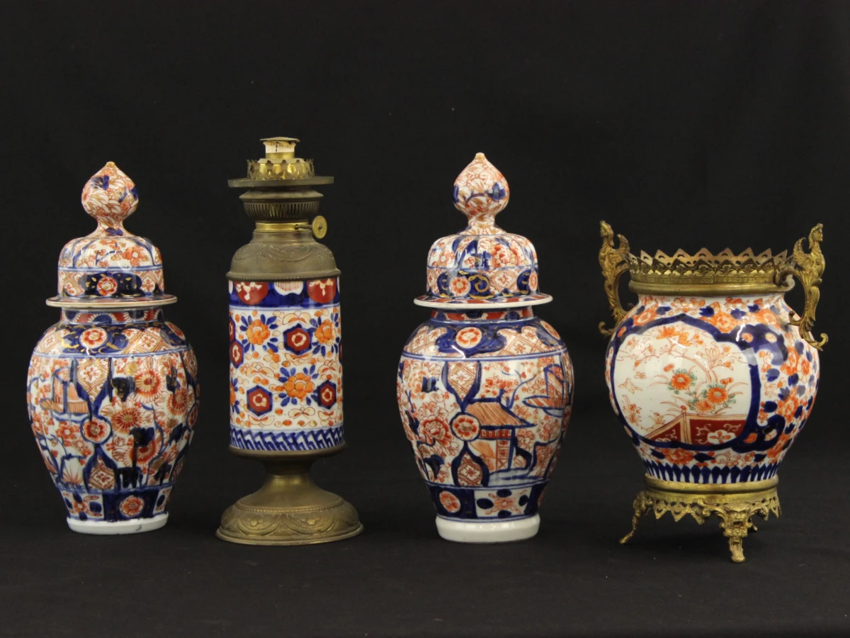 Samengestelde garnituur van porselein in Japanse Imari-stijl - foto 2