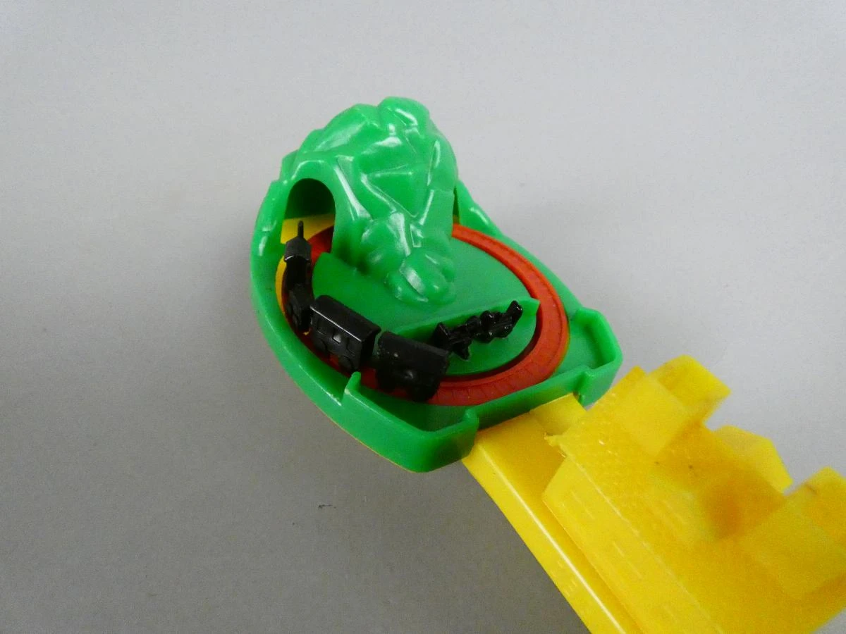 Vintage plastic treinfluitje - foto 3