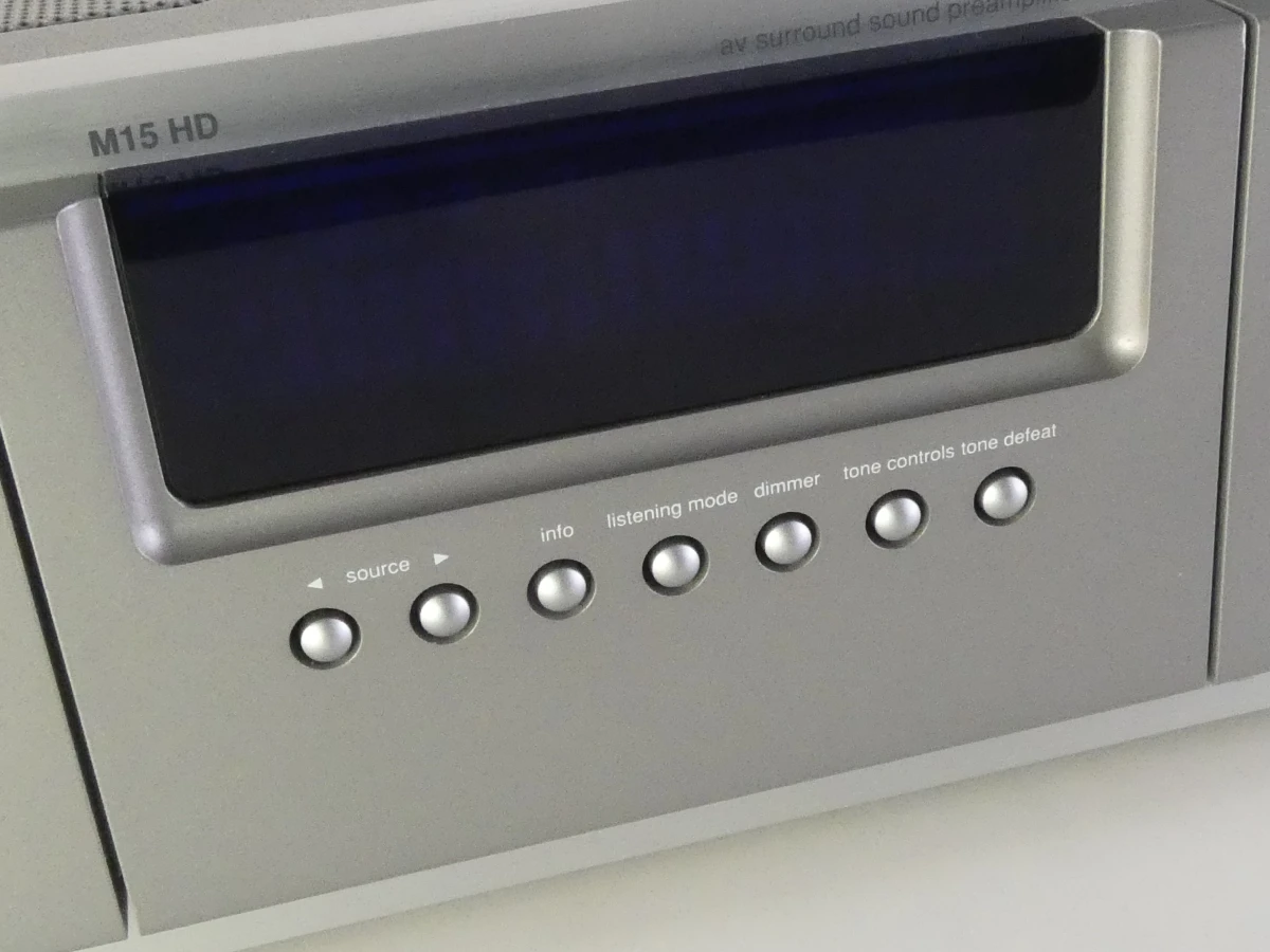 NAD Masters Series M15 HD AV Surround Sound voorversterker - foto 3