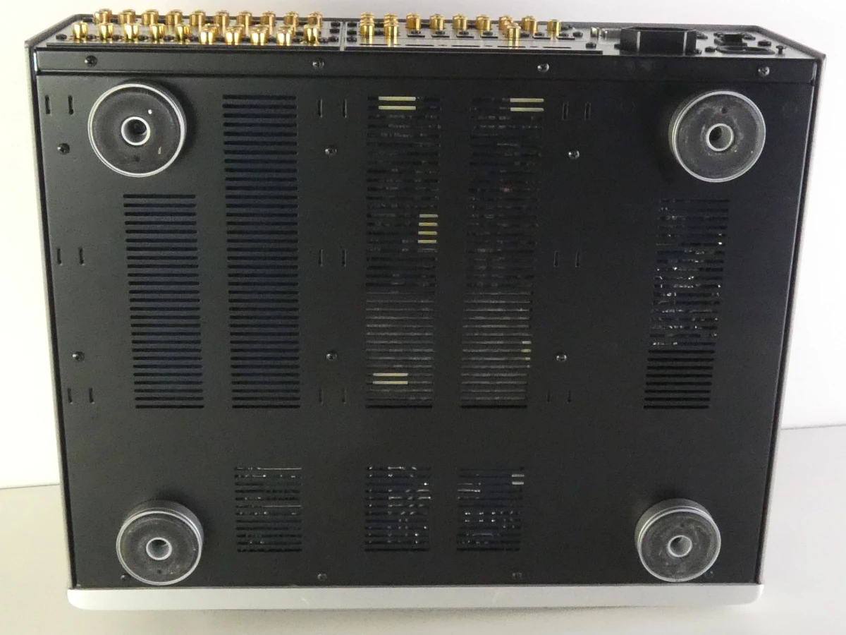 NAD Masters Series M15 HD AV Surround Sound voorversterker - foto 12