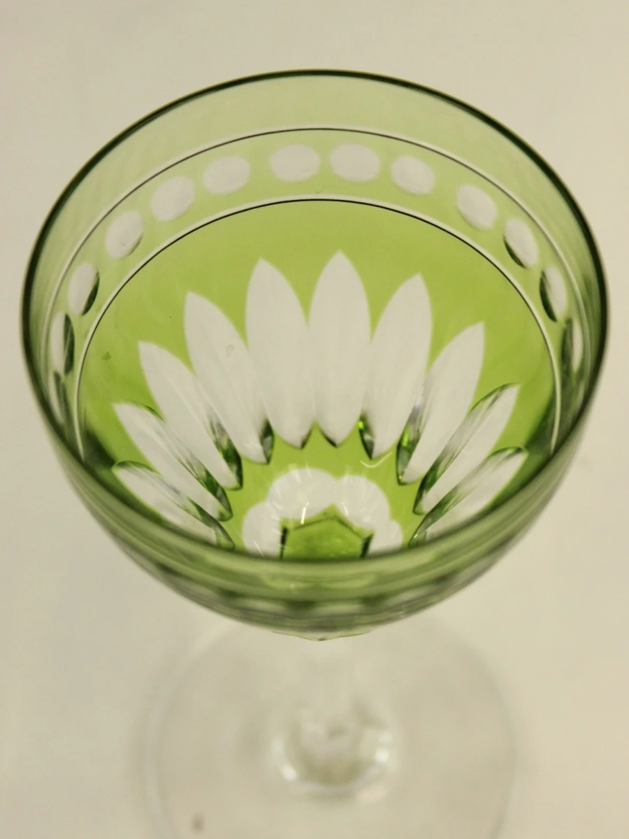 Set van 10 groene kristallen wijnglazen met geslepen decor - foto 5