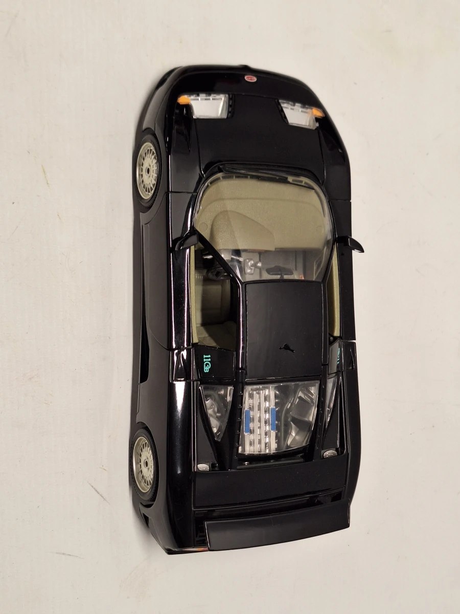 Set van 3 Modelauto's - Bburago 1:18 - Ferrari 296 GTB, Bugatti EB110 & Dodge Viper RT/10 - foto 21