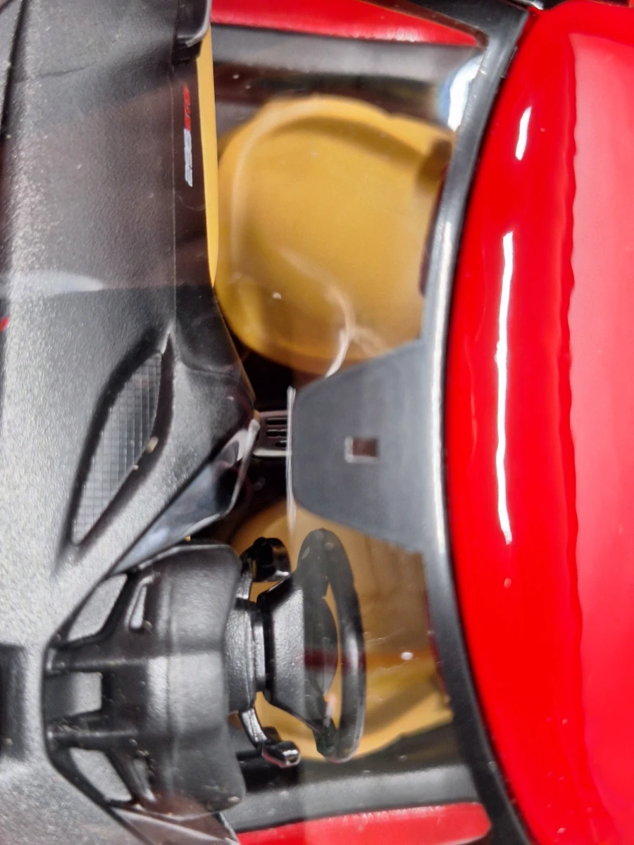 Set van 3 Modelauto's - Bburago 1:18 - Ferrari 296 GTB, Bugatti EB110 & Dodge Viper RT/10 - foto 9