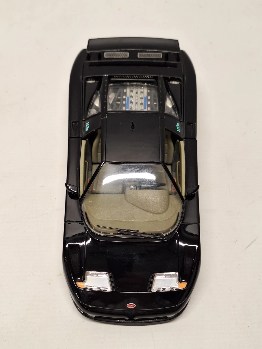 Set van 3 Modelauto's - Bburago 1:18 - Ferrari 296 GTB, Bugatti EB110 & Dodge Viper RT/10 - foto 22