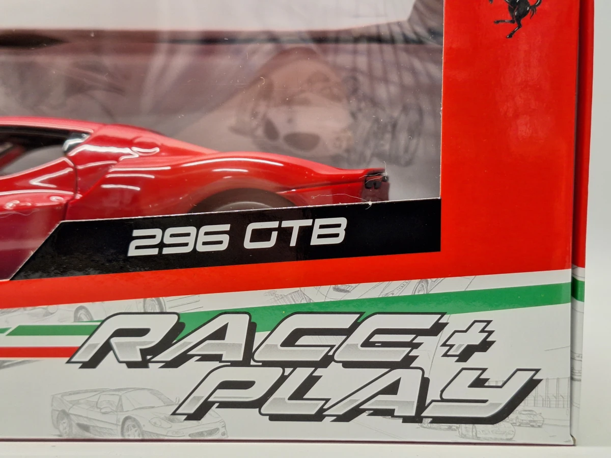 Set van 3 Modelauto's - Bburago 1:18 - Ferrari 296 GTB, Bugatti EB110 & Dodge Viper RT/10 - foto 4