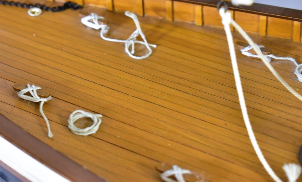 Groot houten scheepsmodel van klassieke zeilschoener, 120 cm - foto 10
