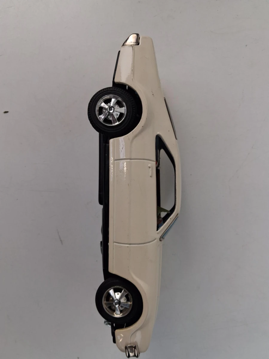 Vintage blikken speelgoedauto, de Oldsmobile Toronado - foto 7