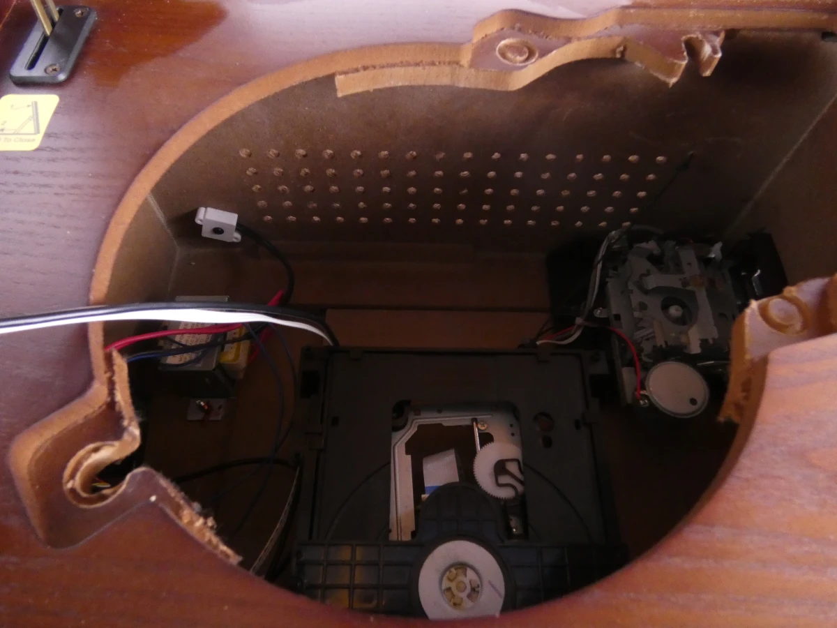 Roadstar platenspeler met radio en cd-speler in houten kast - foto 4