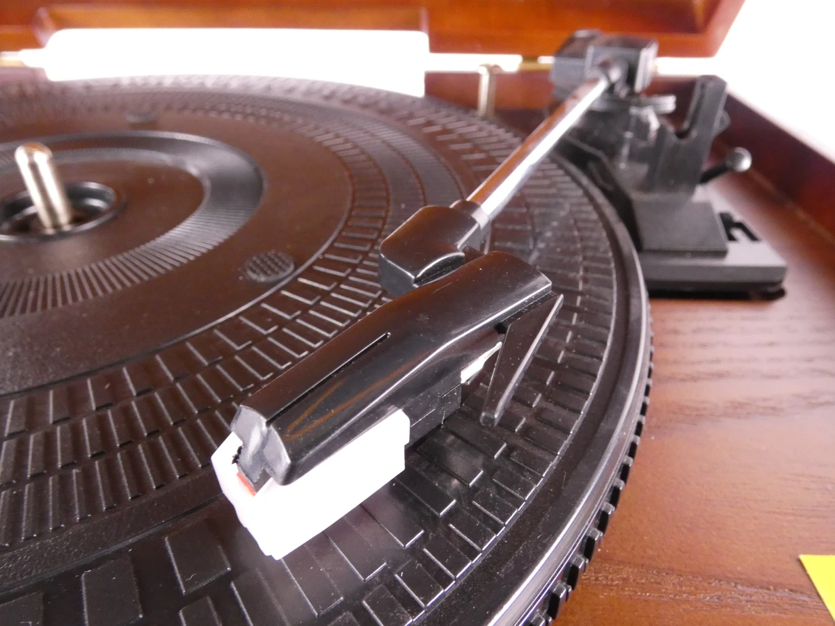 Roadstar platenspeler met radio en cd-speler in houten kast - foto 5