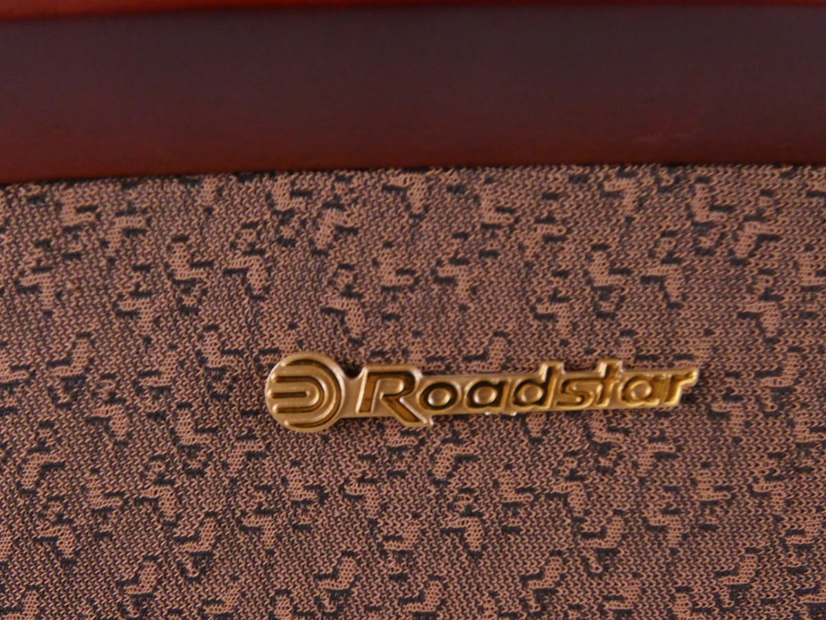 Roadstar platenspeler met radio en cd-speler in houten kast - foto 10