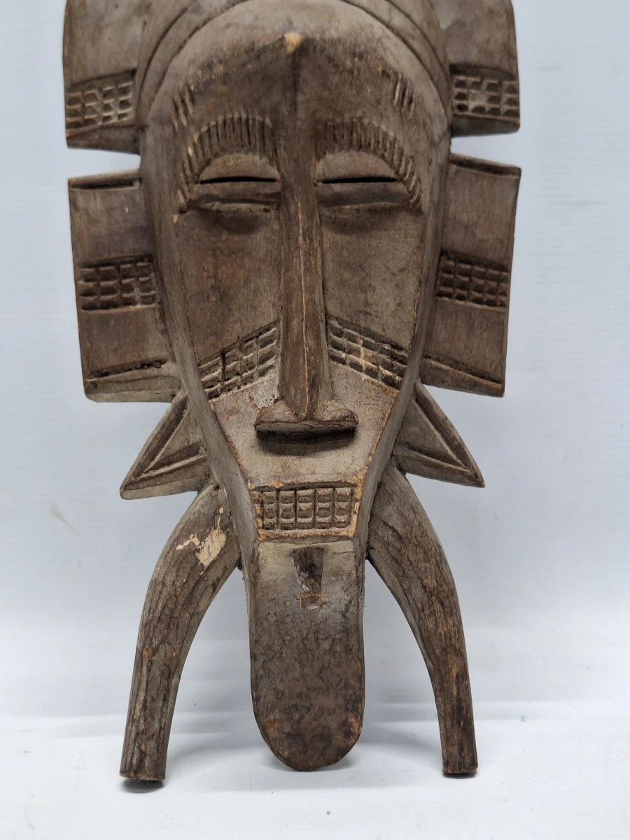 Set van twee handgesneden houten wandmaskers uit Afrika en Mexico - foto 5