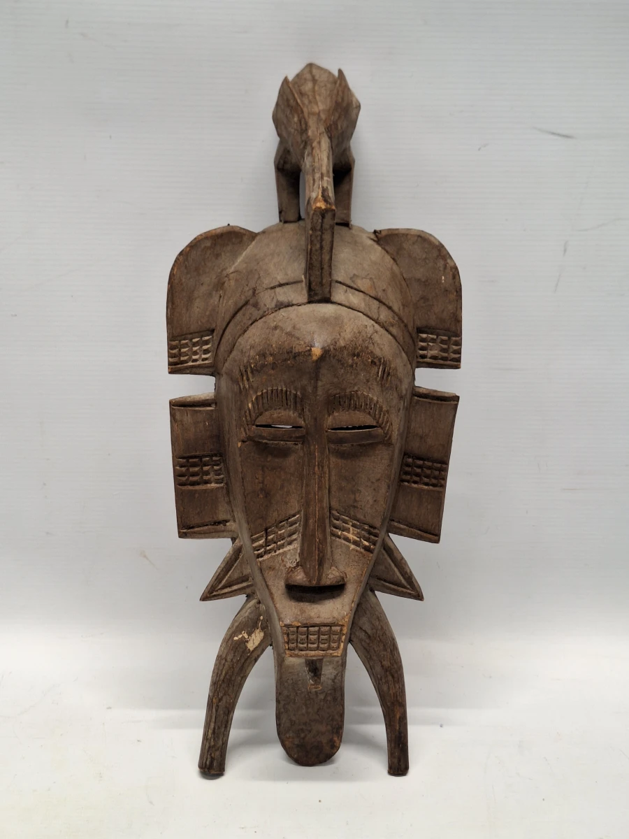 Set van twee handgesneden houten wandmaskers uit Afrika en Mexico - foto 2