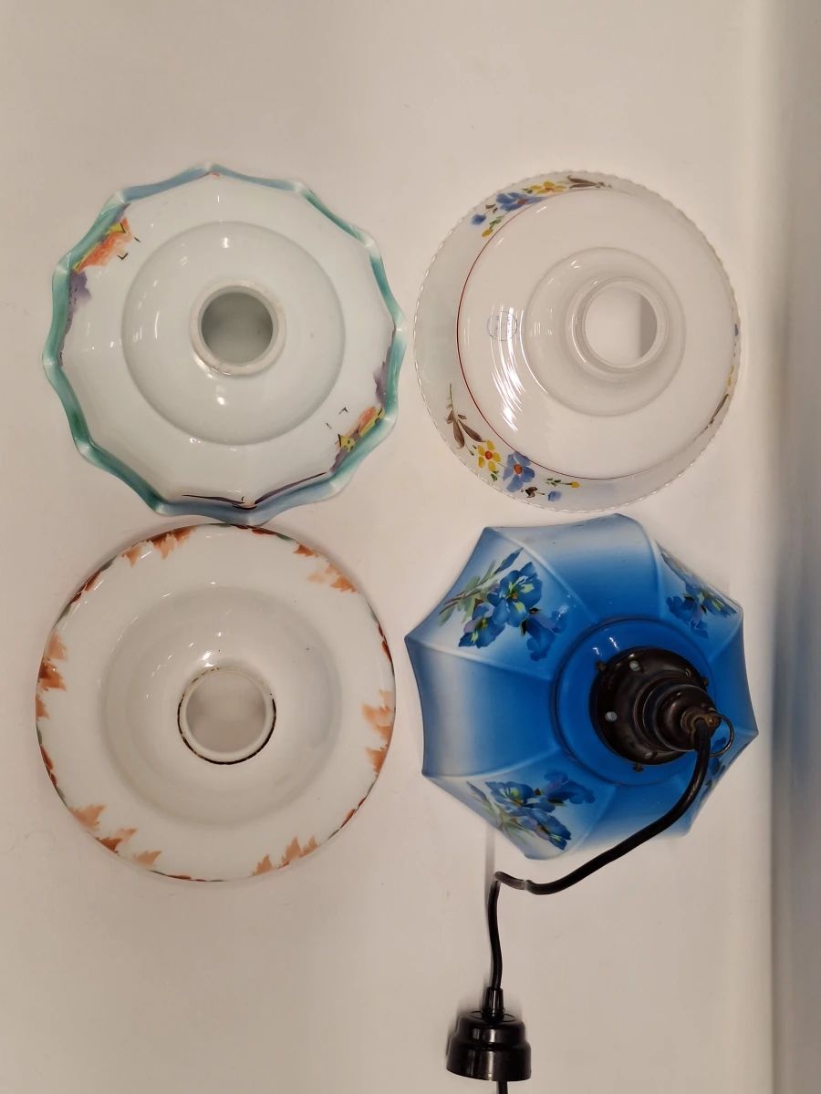 Vintage hanglamp met 3 extra verwisselbare opalineglazen kappen – handbeschilderd bloemendecor - foto 15