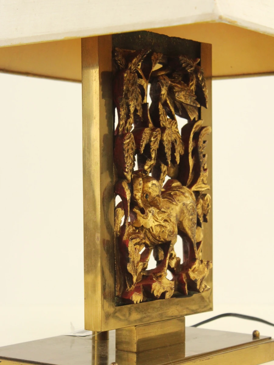 Decoratieve Aziatische tafellamp uit messing en handgesneden hout - foto 8
