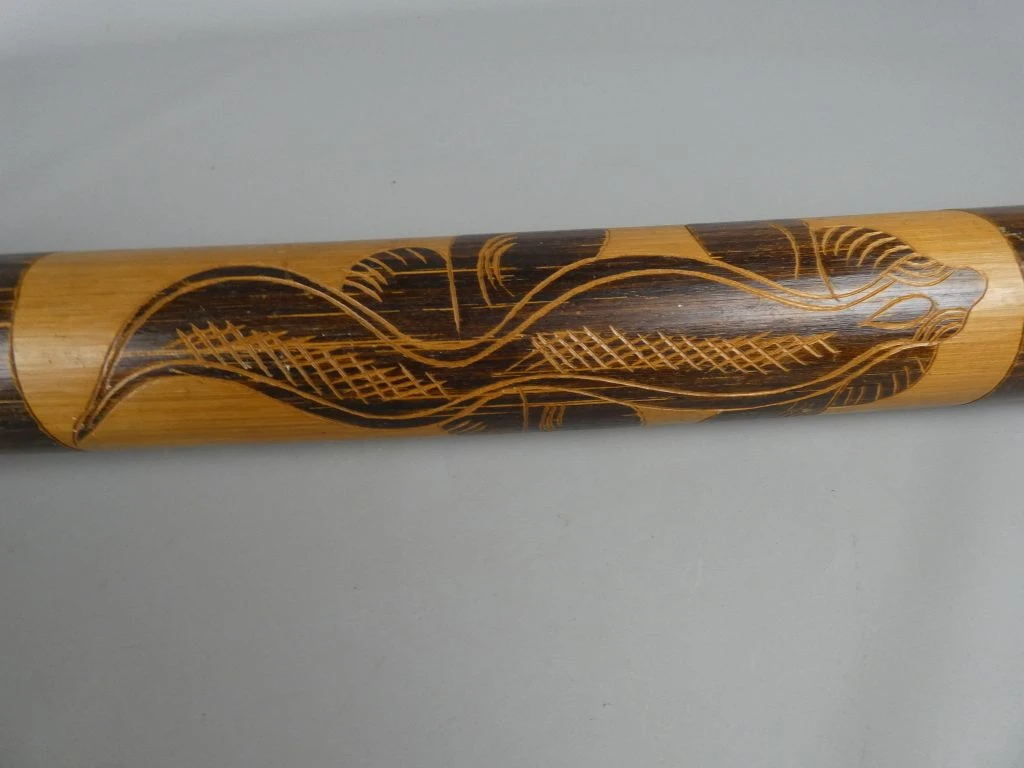 Houten didgeridoo met gravures - foto 3